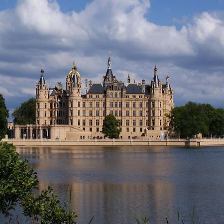 Villa Seeblick Am Schweriner See - Abc223 By Abcwismar Bad Kleinen エクステリア 写真
