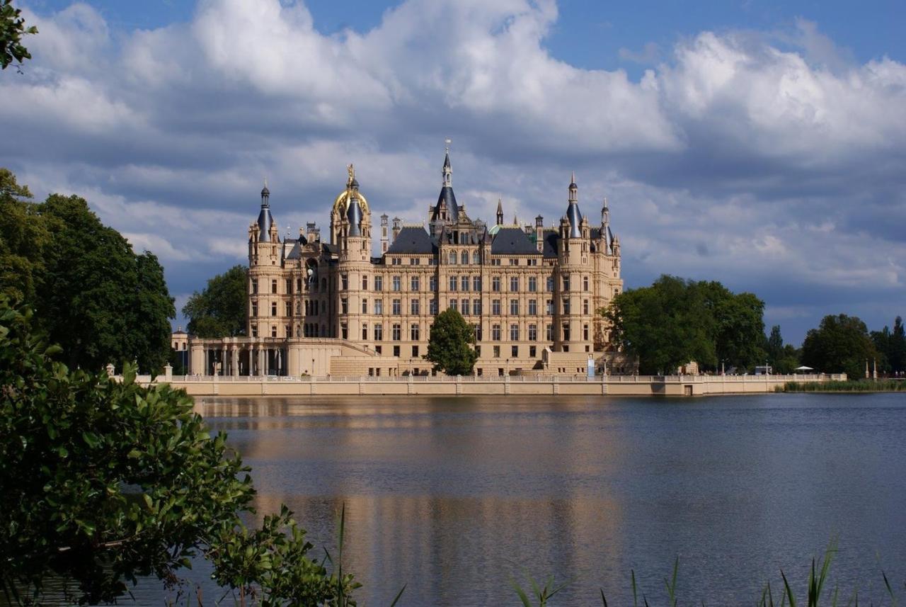 Villa Seeblick Am Schweriner See - Abc223 By Abcwismar Bad Kleinen エクステリア 写真